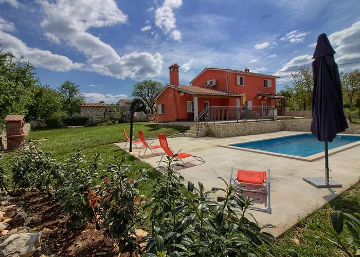 Villa Cozy Marina With Private Pool In Labin *