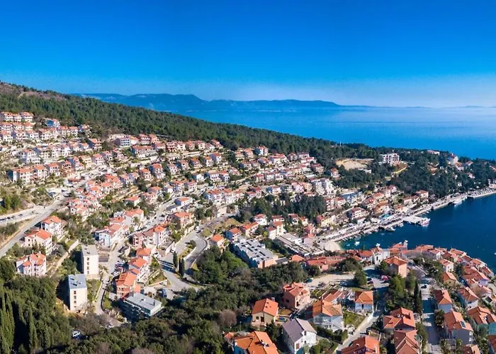 Villa Cozy Marina With Private Pool In Labin Martinski
