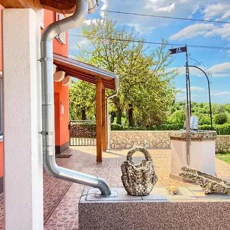 Cozy Marina With Private Pool In Labin Martinski