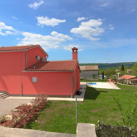 Cozy Marina With Private Pool In Labin