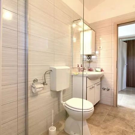 Villa Cozy Marina With Private Pool In Labin