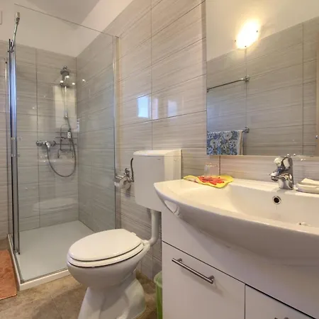 Cozy Marina With Private Pool In Labin * Martinski