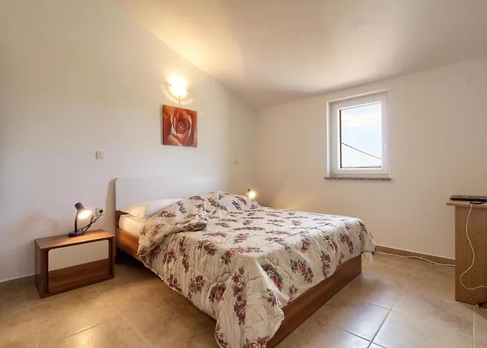 Cozy Marina With Private Pool In Labin *